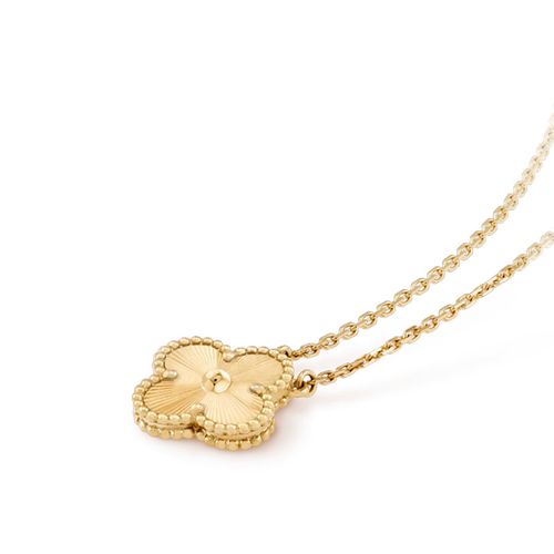 Van Clève – Gold Clover Pendant