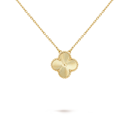 Van Clève – Gold Clover Pendant